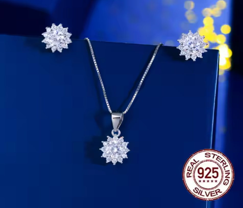 Sterling Silver 925 Snowflake Jewelry Set – Necklace & Earrings with 5A Cubic Zirconia, Adjustable Chain (42-46cm)